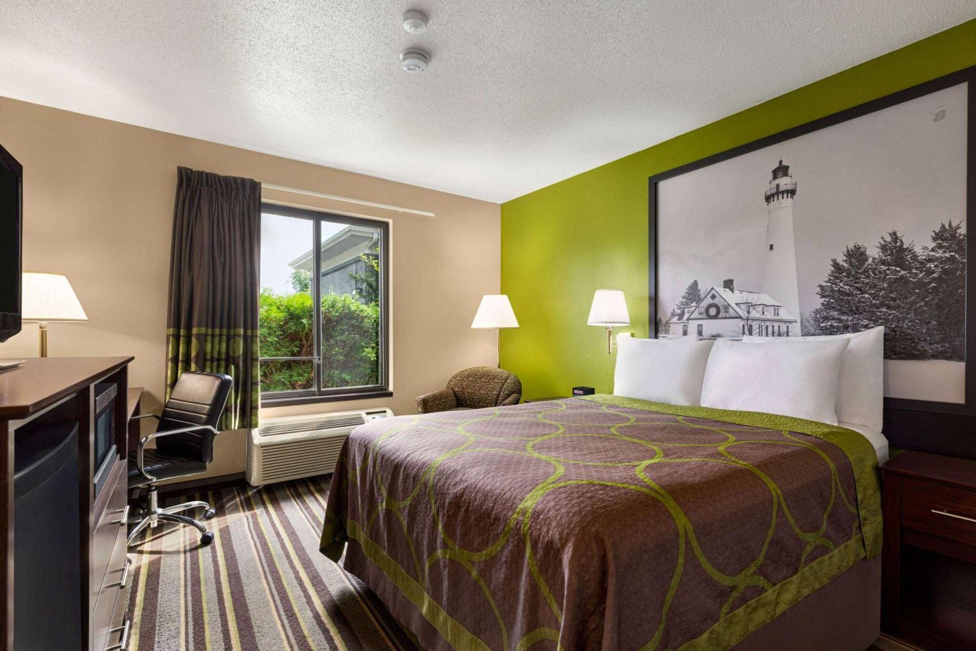 Super 8 By Wyndham Germantown/Milwaukee Hotel Buitenkant foto